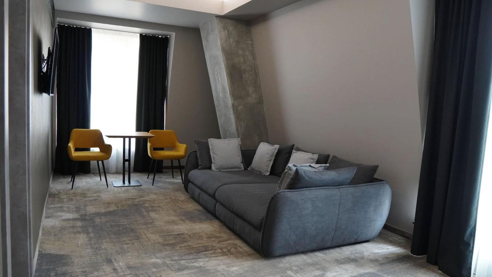 Aniroc Signature Hotel Арад Екстериор снимка A 3D rendering of a living room
