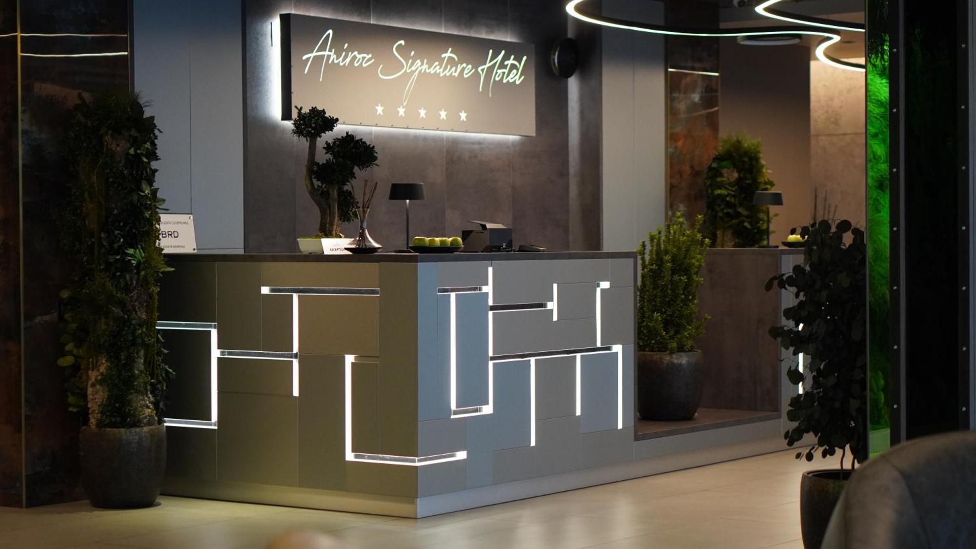 Aniroc Signature Hotel Арад Екстериор снимка