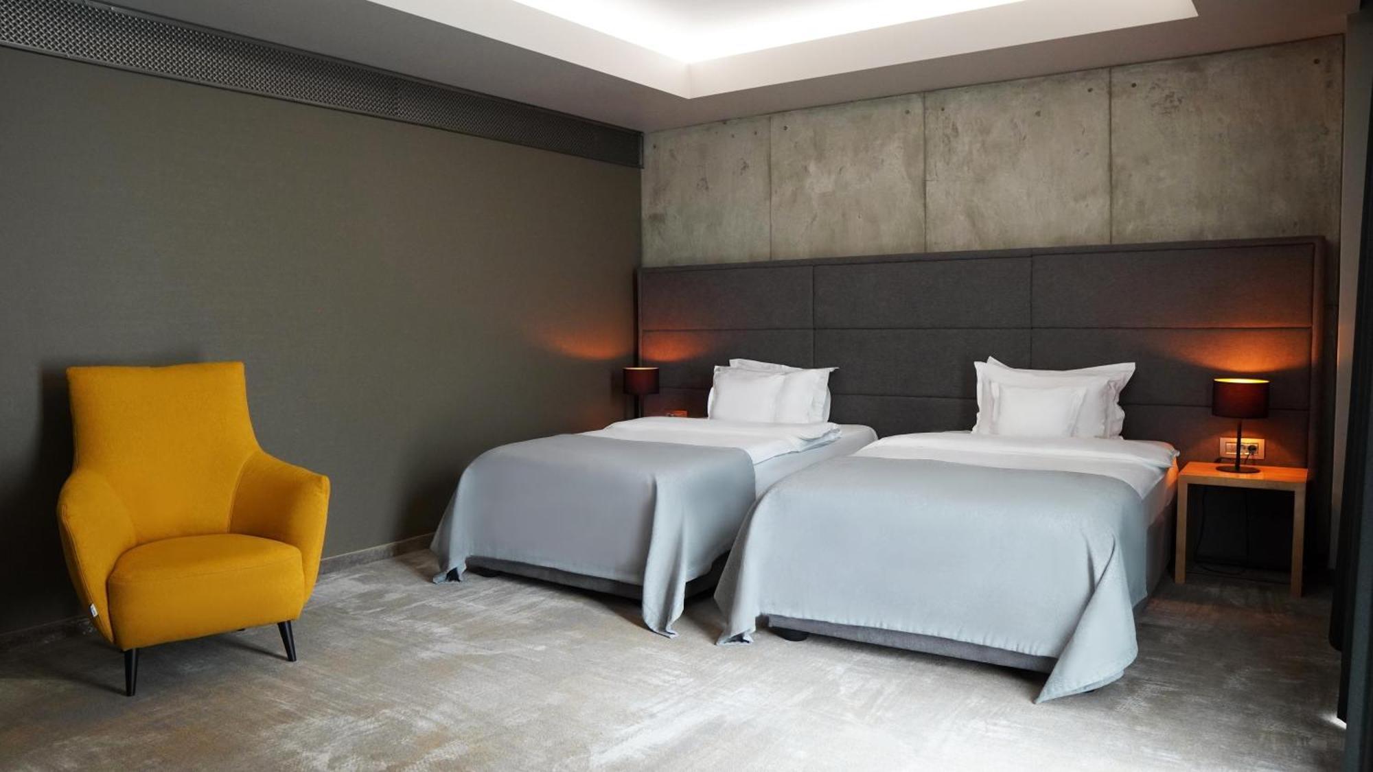Aniroc Signature Hotel Арад Екстериор снимка Deluxe room